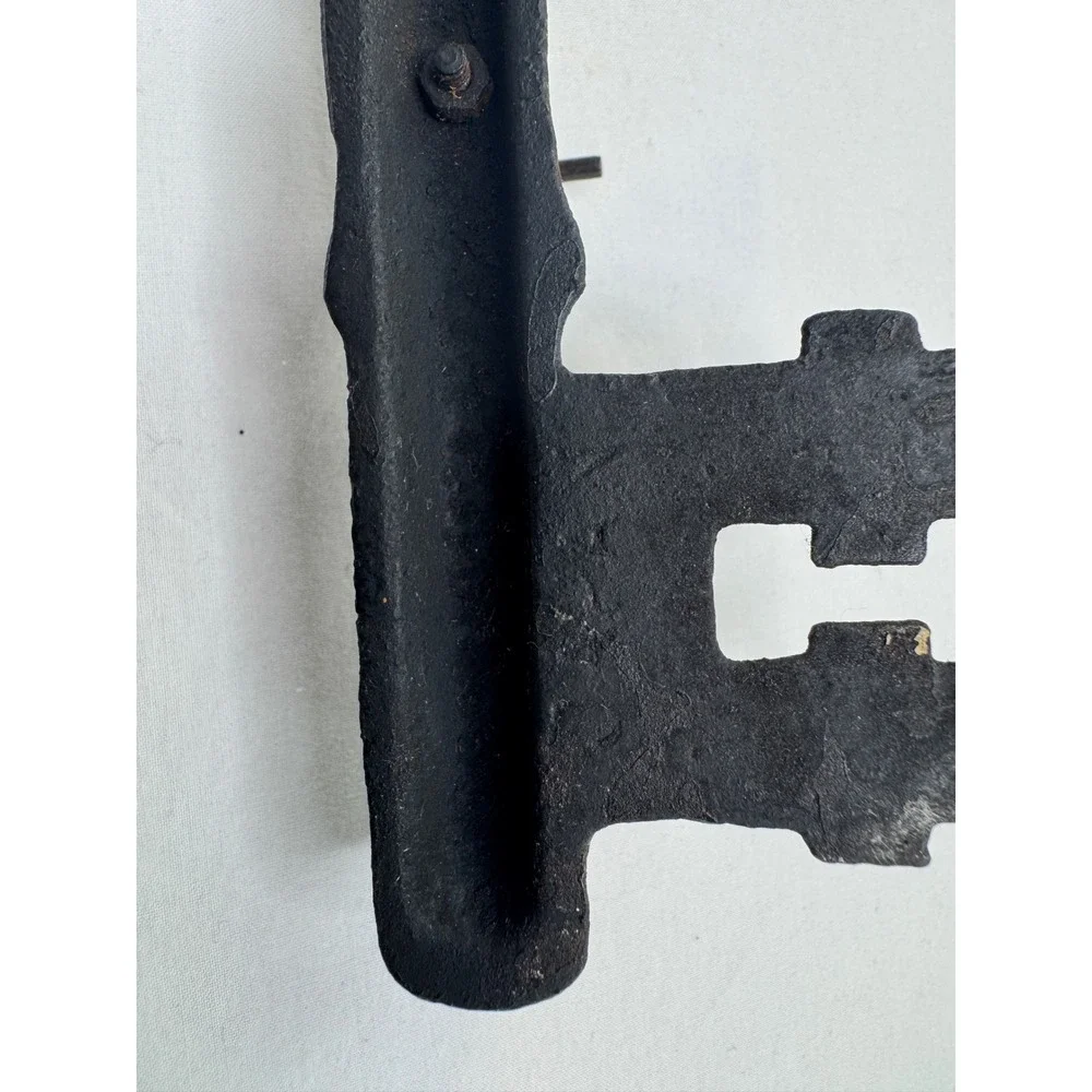 Vintage Cast Iron Skeleton Key Wall Hook Black 5-Hook Key Holder 13.5